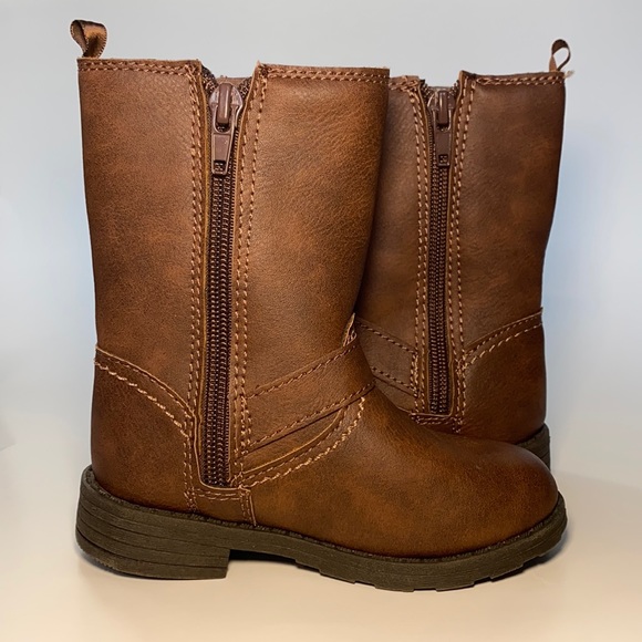 Carter’s Fashion Boots - Picture 3 of 8